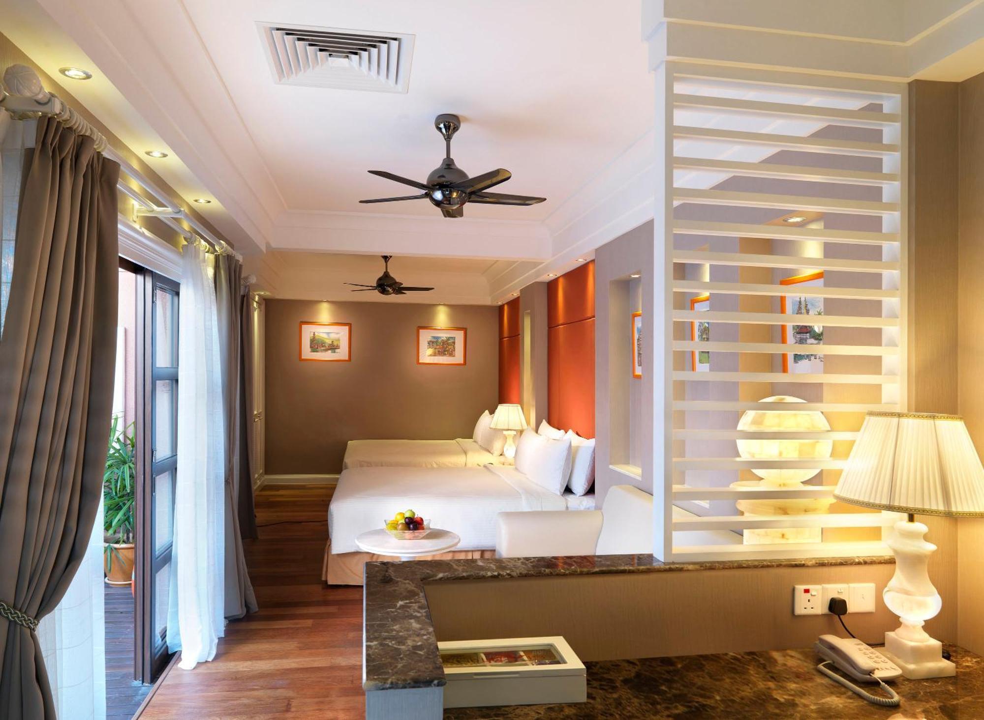 Grand Lexis Port Dickson Hotel Room photo Deluxe Suite